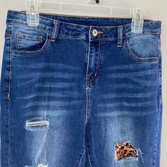Trendy Distressed Blue Jeans with Leopard Cuffs - Picture 5 of 12
